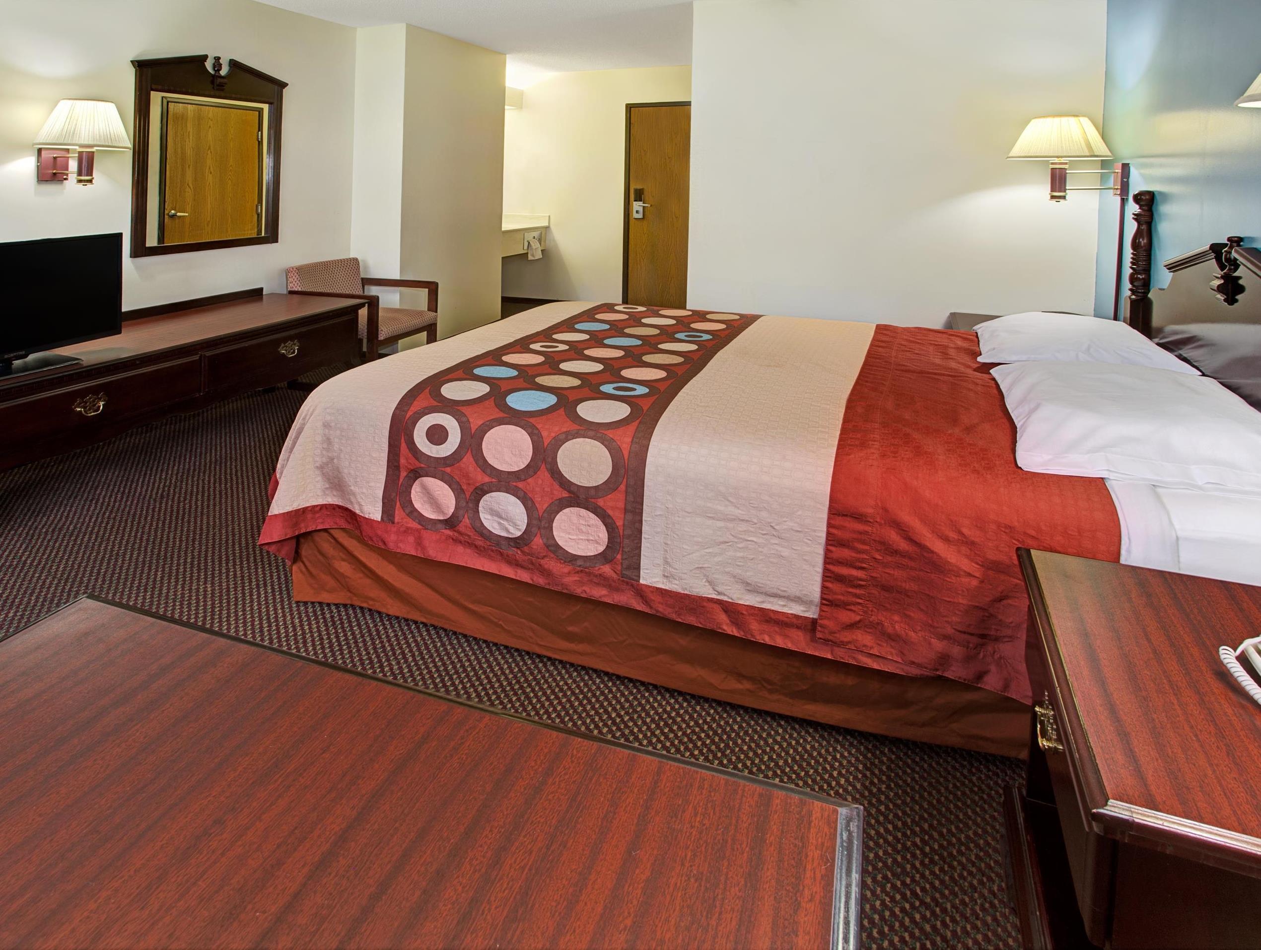 Super 8 By Wyndham Heath/Newark Hotell Eksteriør bilde